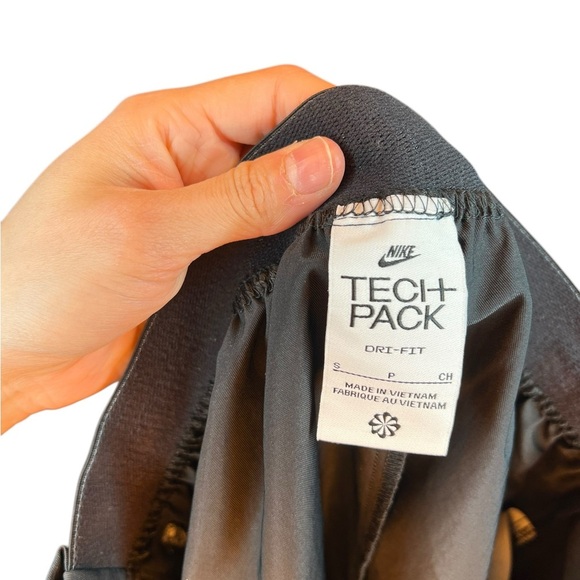 Nike Sportswear Tech Pack High Rise Skort - Picture 6 of 8
